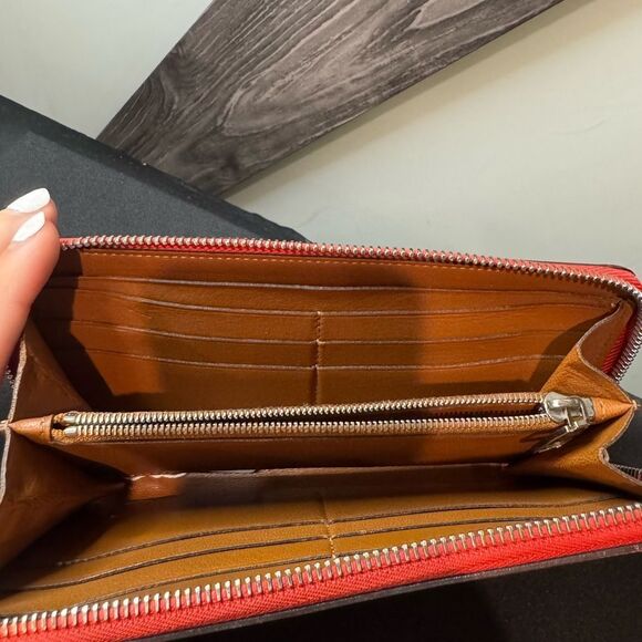 Louis Vuitton Veau Soie Zippy Wallet - Picture 5 of 5